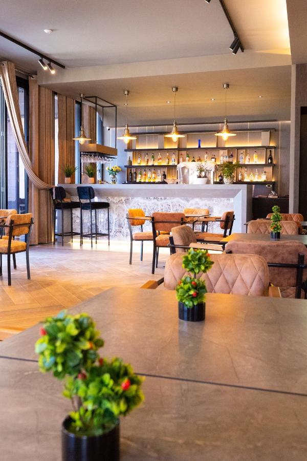 New Donantelo Hotel Vlore Exterior photo