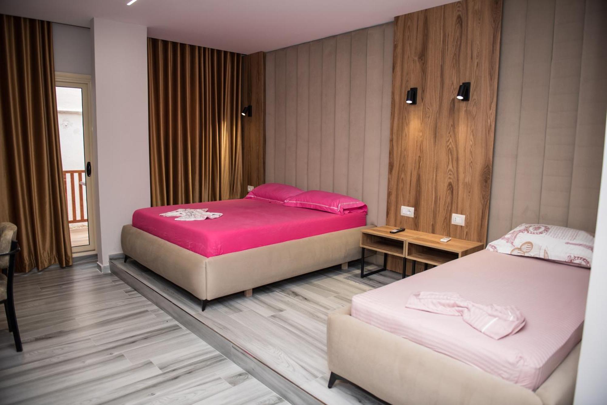 New Donantelo Hotel Vlore Exterior photo