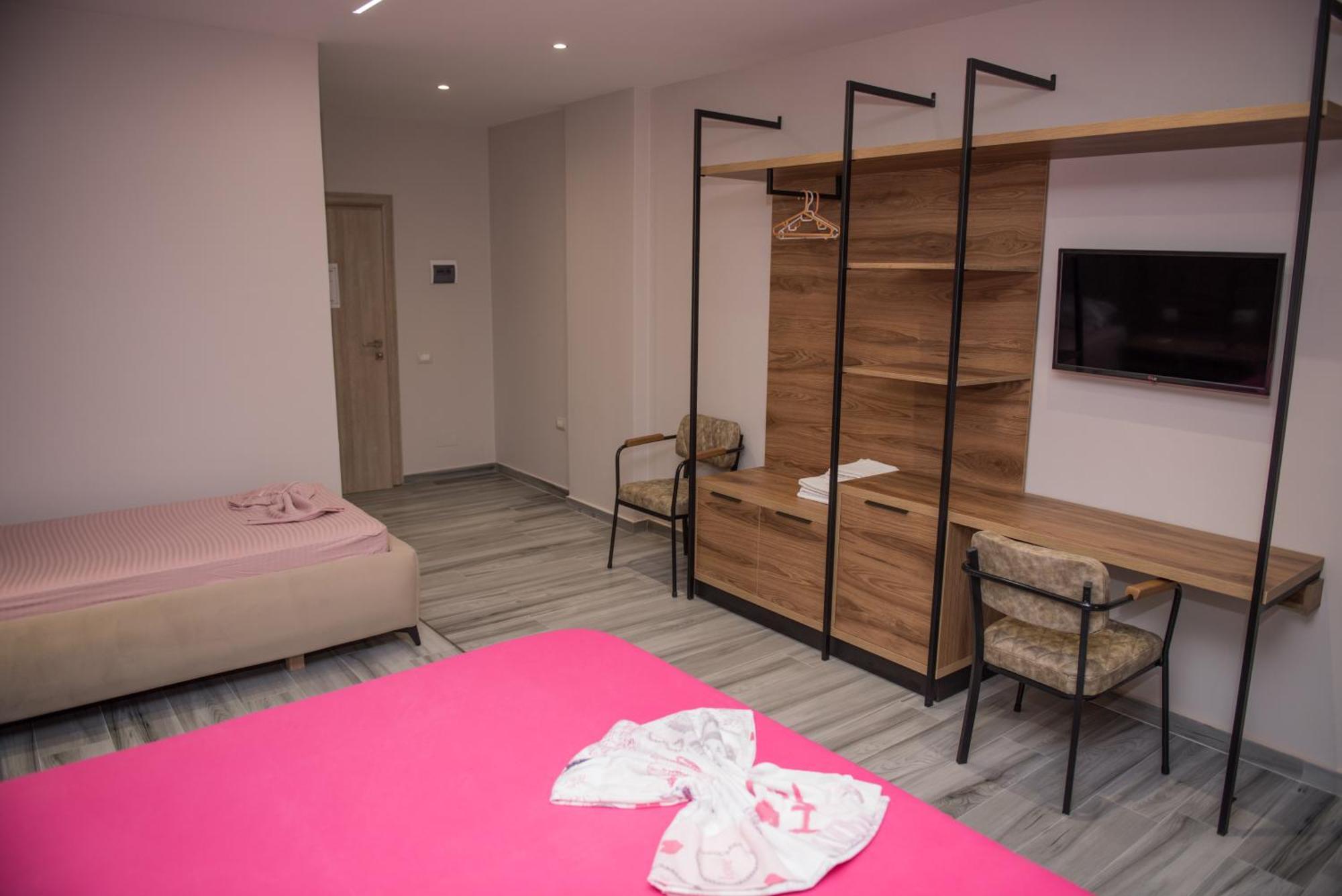 New Donantelo Hotel Vlore Exterior photo
