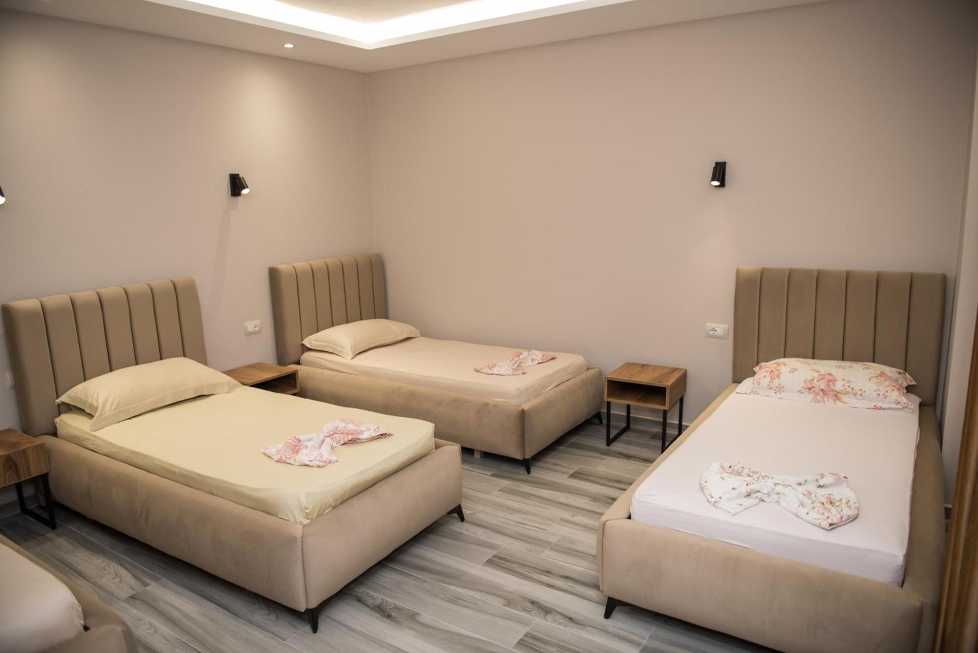 New Donantelo Hotel Vlore Exterior photo