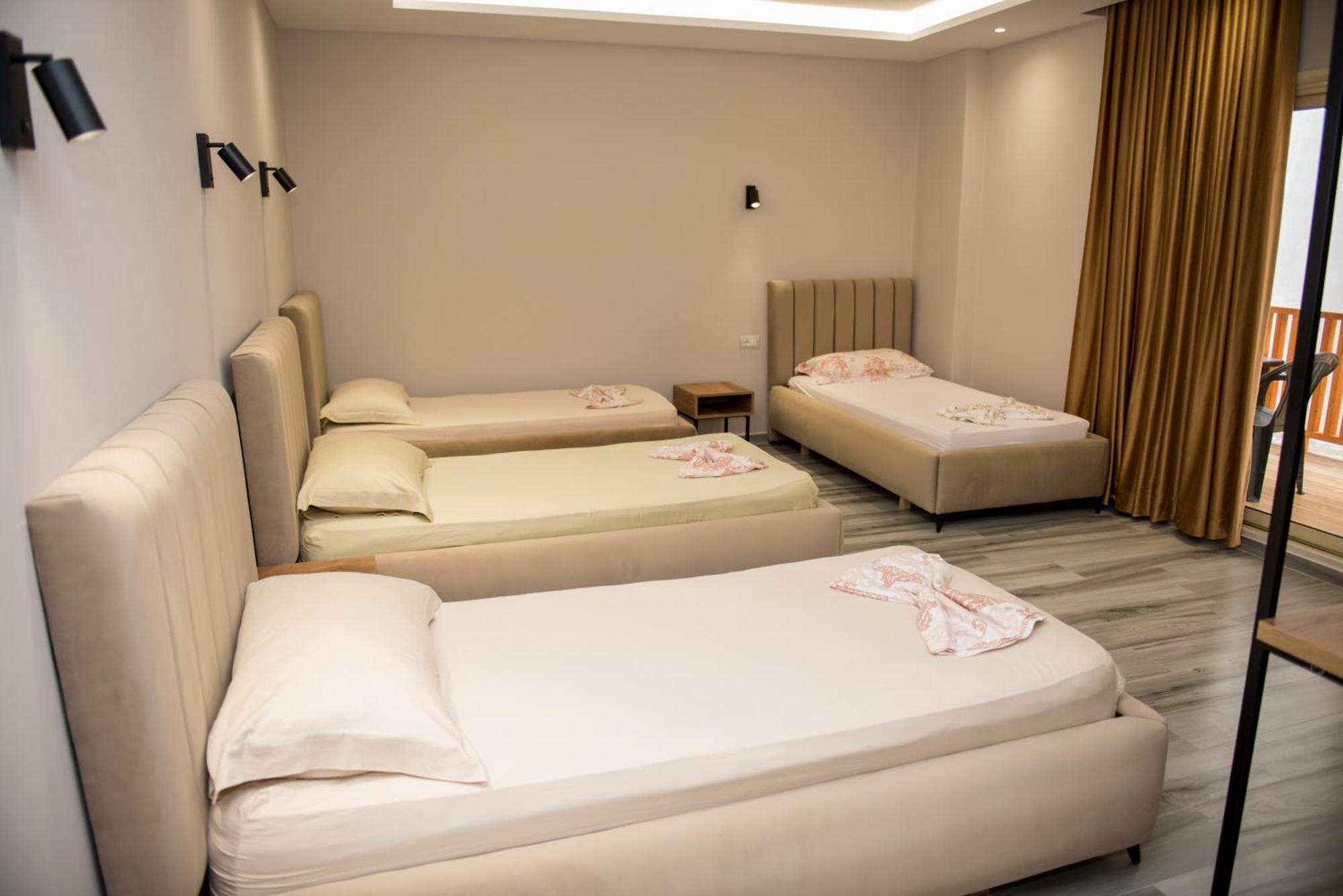New Donantelo Hotel Vlore Exterior photo